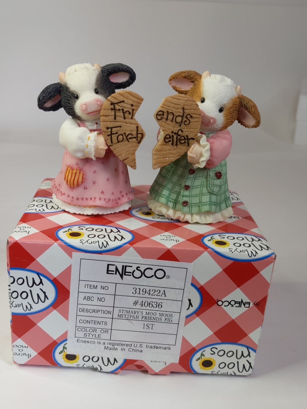 Vintage Enesco Mary's Moo Moos 'Friends Forheifer' Figurine